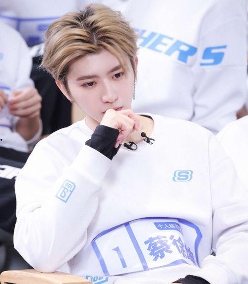 蔡徐坤娱乐吃瓜,揭秘明星背后的故事与争议